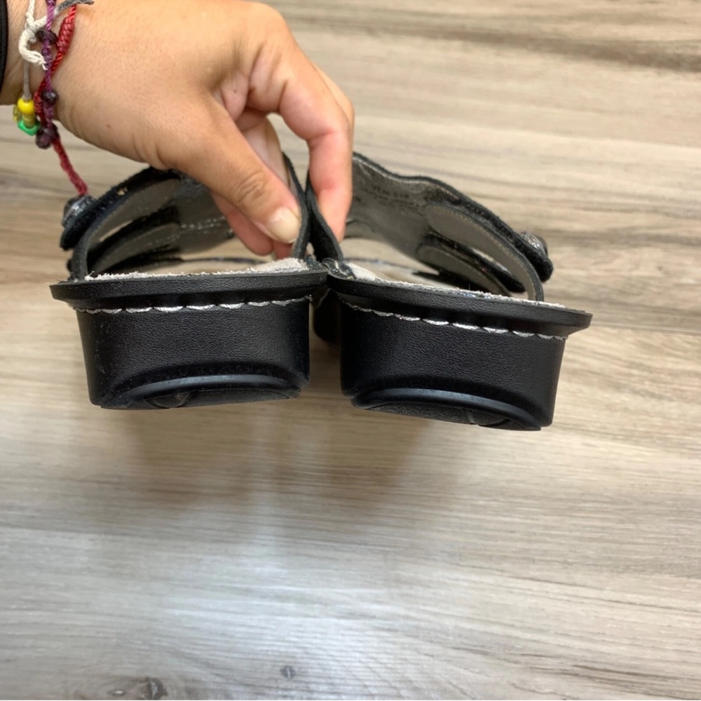 Alegria Venice Sandals Womens  Quarry Crackle Hook Loop Slides grey7 - Picture 4 of 8